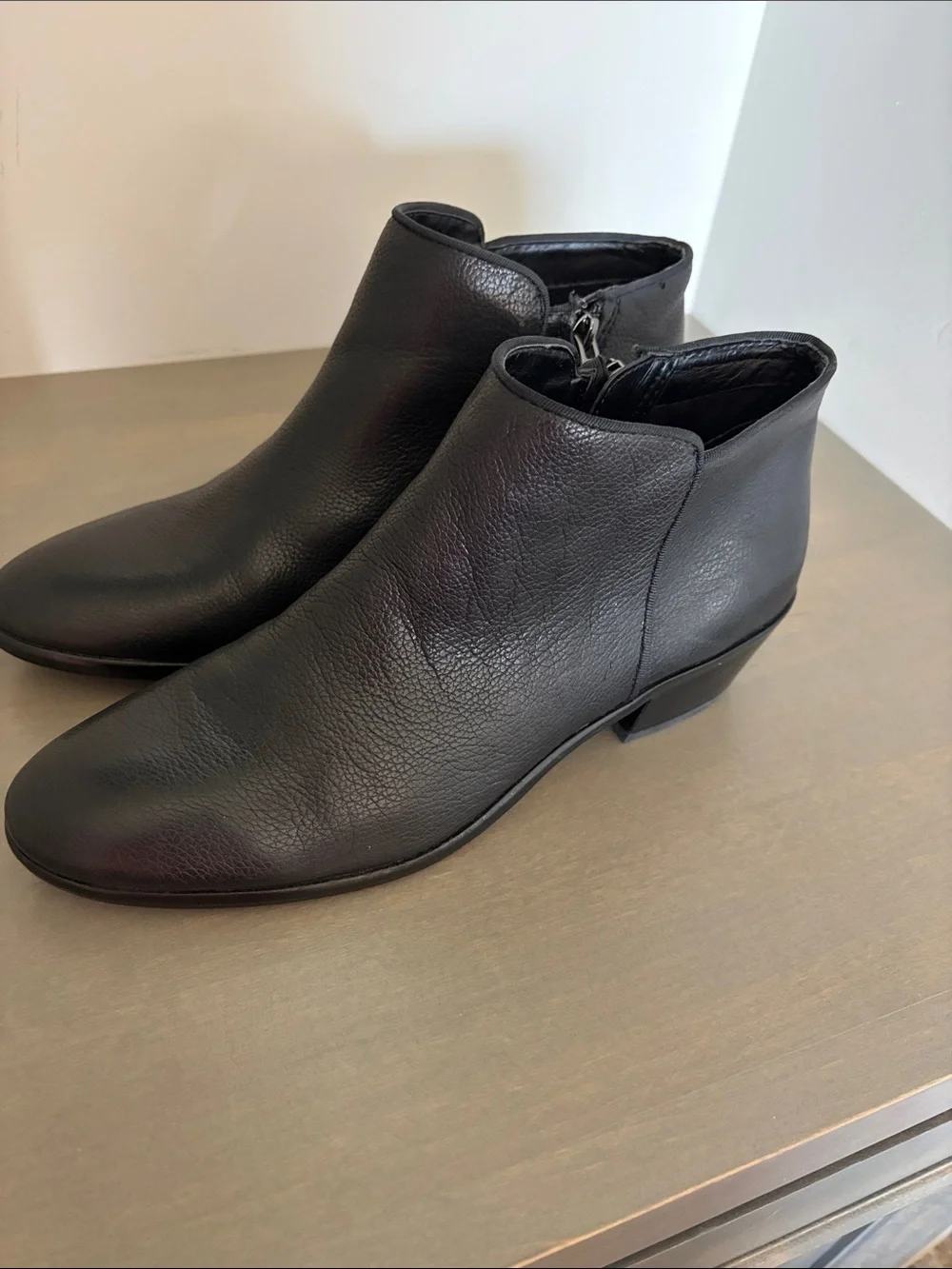 Sam Edelman Petty Black Pebbled Leather Booties size 8M